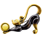 0051093/1714.4 Брошь Кошечка с мячиком (белый)