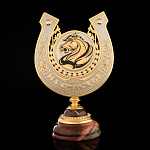 25052 Златоуст ПОДКОВА "На счастье" (голова лошади), позолота, Яшма, Фианиты, в П/У 