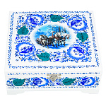 271351/17*17см  Хохлома ШКАТУЛКА квадратная"ЗИМА ТРОЙКА" белая   Р9