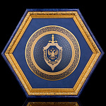 Панно "ФСБ РФ". Гравюра Златоуст 42х37 см