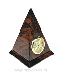 0012392 Нат.камень Сувенир "Часы-ПИРАМИДА" 7,5*7,5*11,5см