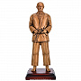 Деревянная резная скульптура "Путин в кимоно", фотография 1. Интернет-магазин ЛАВКА ПОДАРКОВ