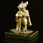 0061047 Бронза Статуэтка "Крыса - воин на монетах"(подставка-змеевик) РЫЦАРЬ