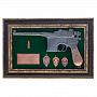 Панно "Пистолет Маузер со знаками ФСБ" 37х25 см, фотография 1. Интернет-магазин ЛАВКА ПОДАРКОВ