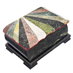 0046988 Нат.камень Шкатулка с мозаикой Креноид Змеевик Офиокальцит Мрамор 150*90*65мм (8633)