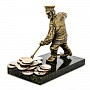 Бронзовая статуэтка "Греби деньги лопатой", фотография 3. Интернет-магазин ЛАВКА ПОДАРКОВ
