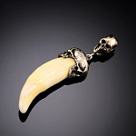 0059559 АМУЛЕТ "ЧЕРЕП"  клык волка 4см благородный металл