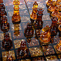 Шахматы с инкрустацией и фигурами из янтаря 32х32 см, фотография 5. Интернет-магазин ЛАВКА ПОДАРКОВ