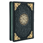 Религиозная книга "Коран" на арабском языке