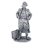 0080237 Олов.миниатюра некраш. 6-11мм Майор красной армии в отпуске. СССР