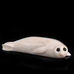  Изделия из кости Скульптура "Нерпочка" Рог лося В077