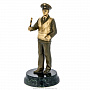 Бронзовая статуэтка полицейского "Сотрудник ДПС", фотография 1. Интернет-магазин ЛАВКА ПОДАРКОВ
