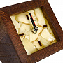 Настольные часы из дерева с вставкой из янтаря, фотография 4. Интернет-магазин ЛАВКА ПОДАРКОВ