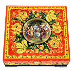 100450  /17*17 см  Хохлома Шкатулка "СКАЗКА О ЦАРЕ САЛТАНЕ.. ЦВЕТЫ" красный фон Р9