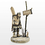 0012128 Резьба по дереву Скульптура "Охотник зимой" (лыжи)