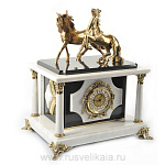 26151/бел Нат камень СЕЙФ с часами "Лошади"Белый Мрамор, Бронза, позолота, 52*43*33см