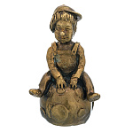 0029508 Бронза КОЛОКОЛЬЧИК "МАЛЬЧИК НА МЯЧЕ" 3,5*6,5см