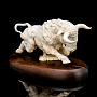 Скульптура из бивня мамонта "Свирепый бык", фотография 5. Интернет-магазин ЛАВКА ПОДАРКОВ