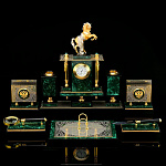 0066303/ЛТ  Настольный набор 8 предметов "КОНЬ"  нат.поделочный камень в П/У 