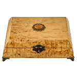 Шкатулка из карельской березы с накладкой