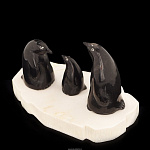 Скульптура "Семья пингвинов" (Рог лося)