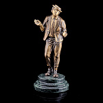 11514 Бронза Статуэтка "Великий комик Ю.Никулин" Змеевик (4.62)