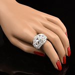 820684/11,29г  Серебро 925* КОЛЬЦО вст.кристаллы Сваровски