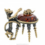 Статуэтка с янтарем "Кот и мышка на пуфике", фотография 1. Интернет-магазин ЛАВКА ПОДАРКОВ