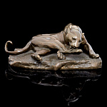 0010530 Бронза Скульптура "Львица"