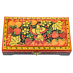 0080398 ХОХЛОМА ШКАТУЛКА "Клубника. Птичка" 18*10*4 (красный фон)