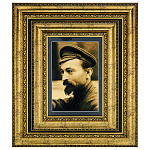 0072518 Картина на золоте "Феликс Эдмундович Дзержинский" багет двойной BP3-NS бархат синий кор дуб