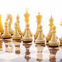 Шахматы деревянные с янтарными фигурами 37х37 см, фотография 8. Интернет-магазин ЛАВКА ПОДАРКОВ
