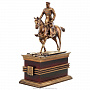 Деревянная резная скульптура "Жуков на коне". Высота 53 см, фотография 3. Интернет-магазин ЛАВКА ПОДАРКОВ