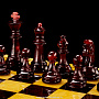 Шахматы с фигурами из янтаря "Янтарный дебют", фотография 2. Интернет-магазин ЛАВКА ПОДАРКОВ