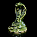 0010682 Гжель Фигур. "Кобра" цветная