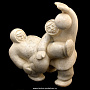 Скульптура из кости "Игра в мяч", фотография 1. Интернет-магазин ЛАВКА ПОДАРКОВ