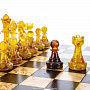 Шахматы из карельской березы с янтарными фигурами 25х25 см, фотография 6. Интернет-магазин ЛАВКА ПОДАРКОВ