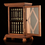 0060701/79230 Коллекция Книг-миниатюр "Диамант" 13 штук, в шкафчике из красного дерева