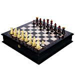 0090031 ШАХМАТНЫЙ ЛАРЕЦ (дерево)  с янтарными фигурами 48*48 см 