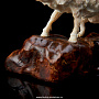 Скульптура из клыка моржа "Кабан с волком", фотография 8. Интернет-магазин ЛАВКА ПОДАРКОВ