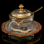 0069718 Златоуст ИКОРНИЦА "ЛЕБЕДИ" позолота, в П/У