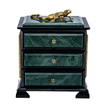 0028182/Ф Нат.камень КОМОД 3 ЯРУСА шкатулка Офиокальцит 