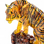 Скульптура из янтаря "Тигр на скале", фотография 11. Интернет-магазин ЛАВКА ПОДАРКОВ