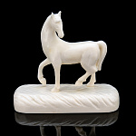 0029066 Рог Лося  СКУЛЬПТУРА "Лошадка" 6*7см