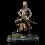 10768 Бронза Скульптура "Стрелец" Змеевик (4.15)