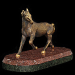 0034352 Златоуст Скульптура "Конь бегущий" на подставке Креноид