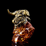 0055203 Сувенир Бюст Быка янтарного цвета