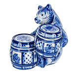 0040608 Гжель МЕДОВНИЦА "Медведь" с 2-мя бочонками в коб