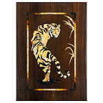 Панно янтарное "Крадущийся тигр" 45х65 см