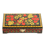 0080396 ХОХЛОМА ШКАТУЛКА "Клубника. Птичка" 18*10*4 (черный фон) Р11